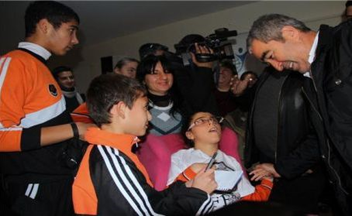 "Kara Kartal"Dan Omurilik Felçlileri Derneği\'ne Ziyaret