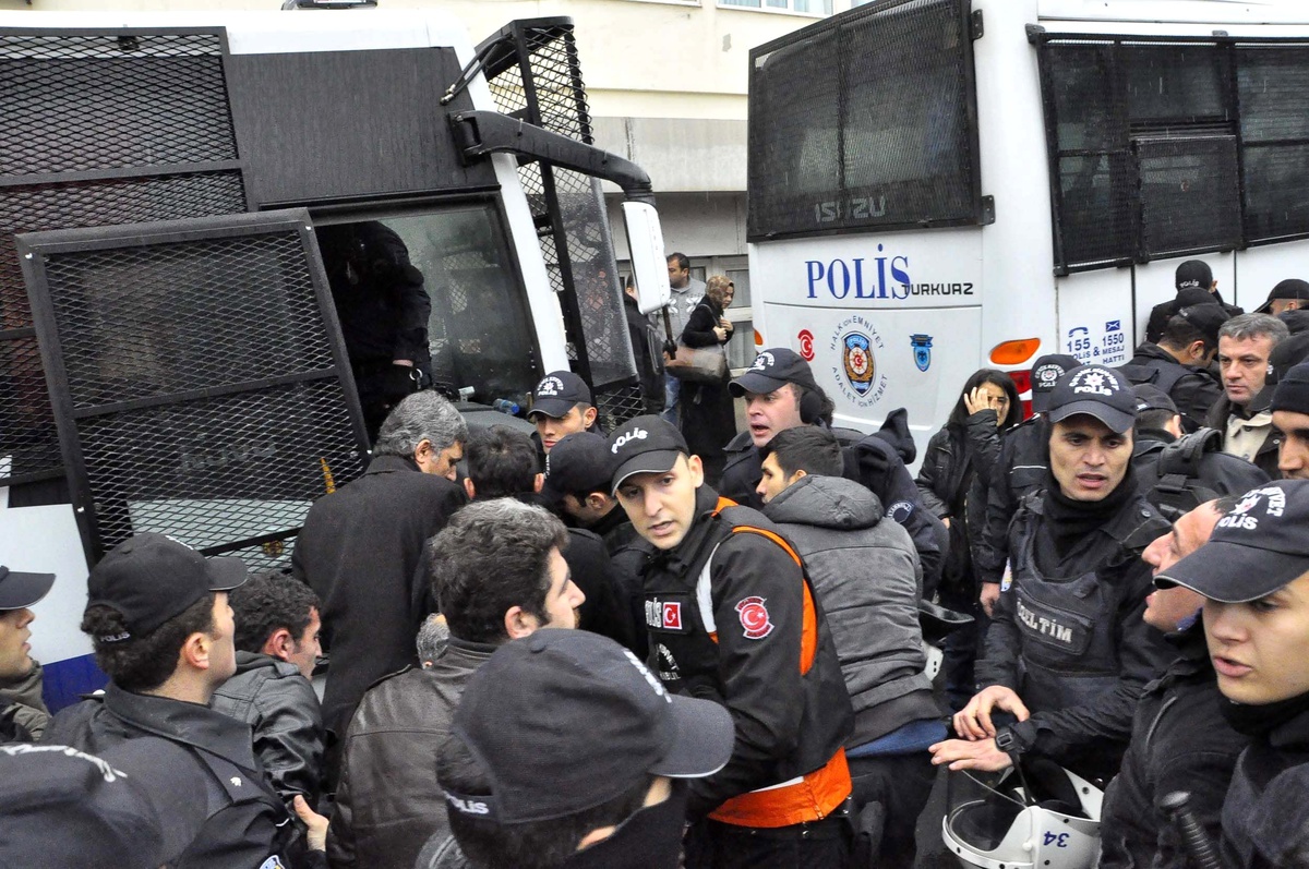 Karakol Saldırganına Destek Eylemi Gözaltıları: 12 Tutuklama