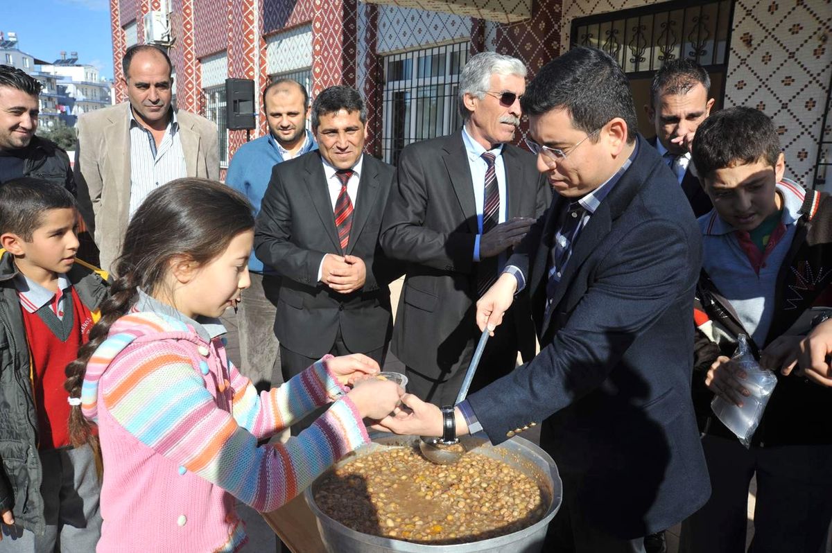 Kepez Belediye Başkanı Tütüncü Aşure Günü Etkinliğinde