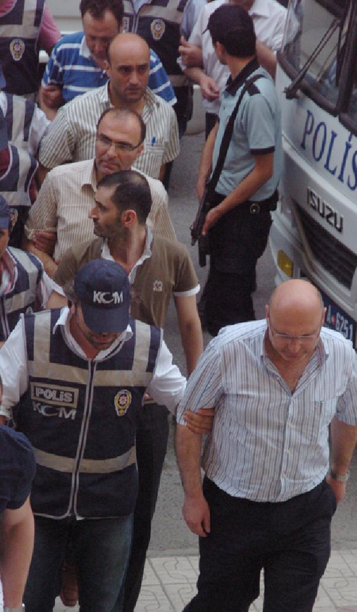 Kızılay\'daki Yolsuzluk Davası Sanıklarına Evrakta Sahtecilikten Ceza