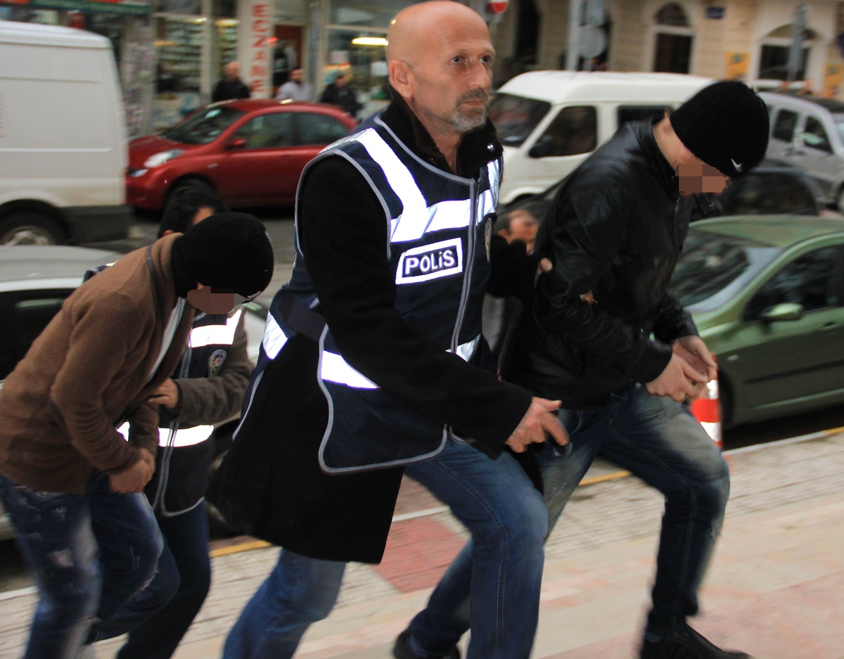 Piyasaya Sahte Para Sürmek İçin Maaşlı İşçi Tutmuş