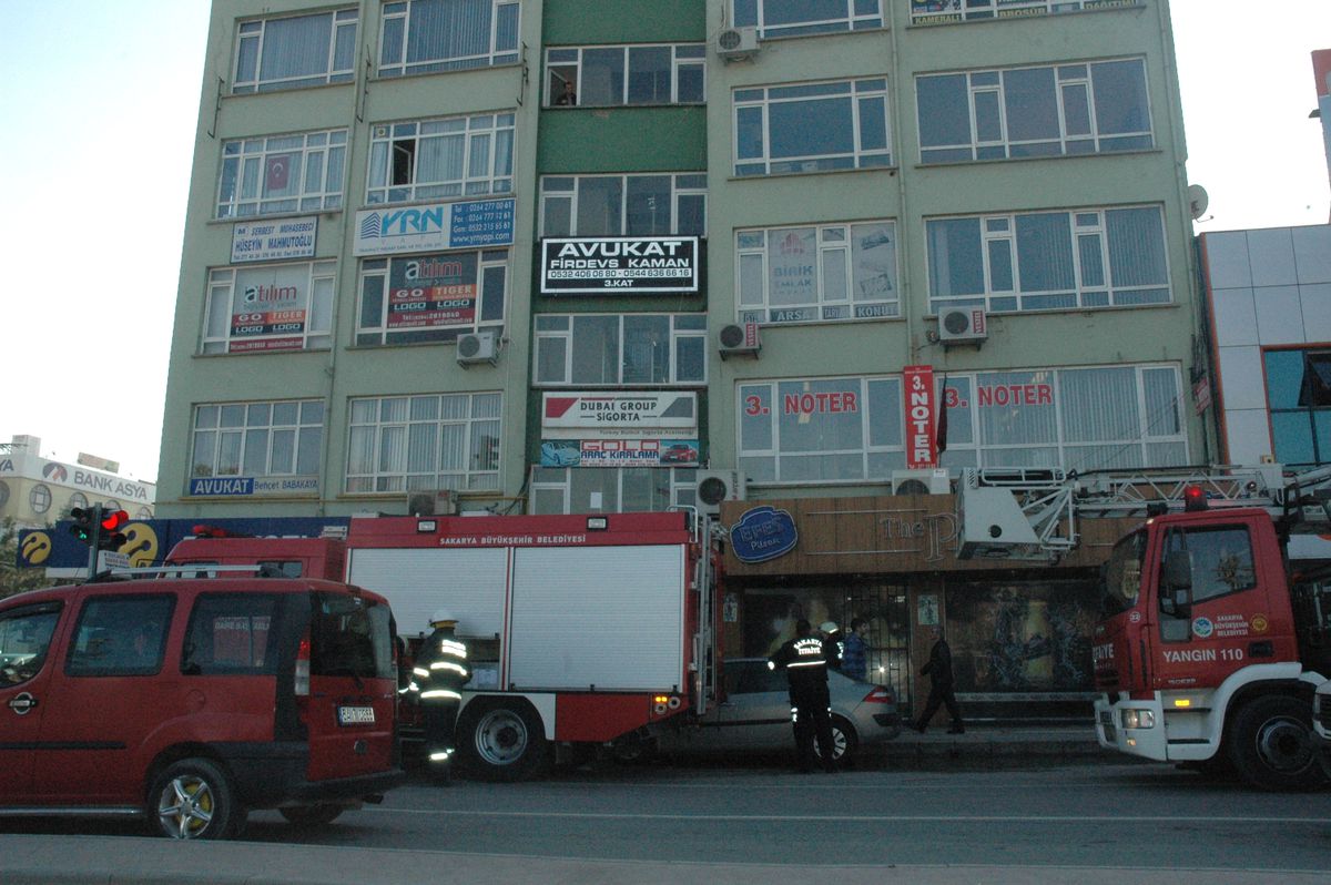 Sigara İzmariti Binayı Yakıyordu