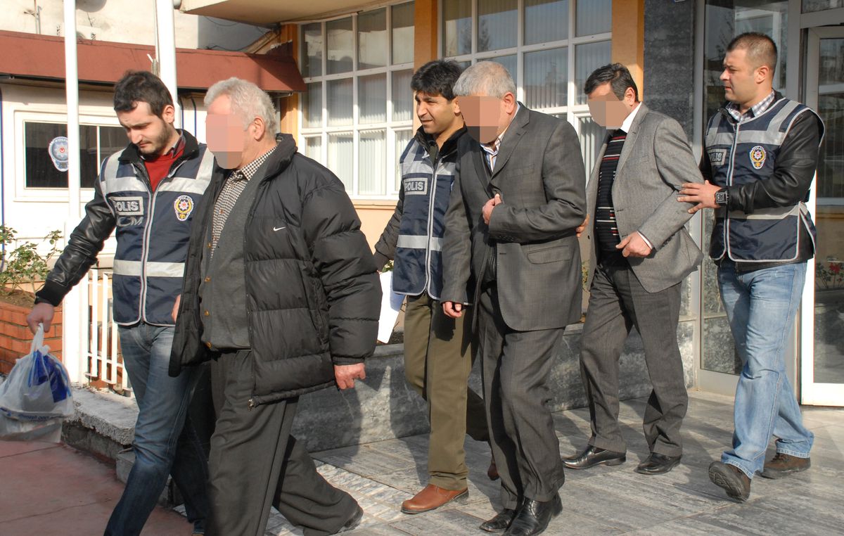 Tefecilik İddiasına 3 Gözaltı
