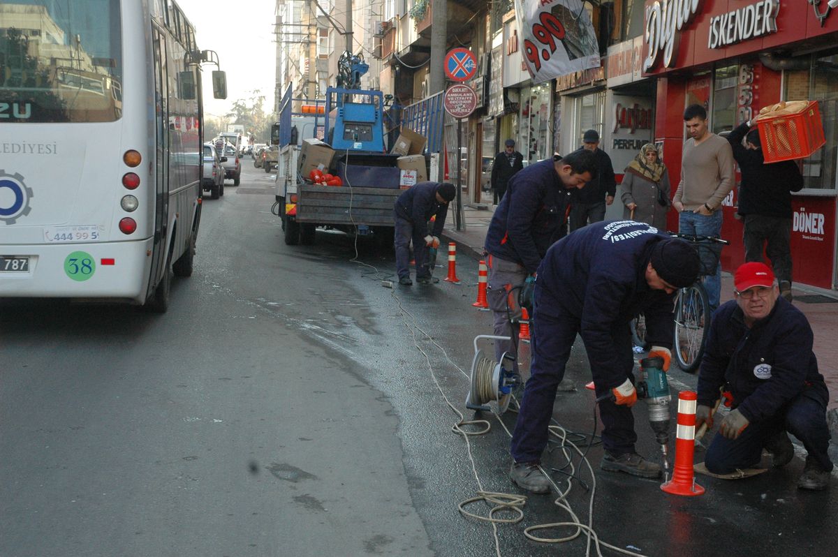 Trafikçiler İstiyor Belediye Yapıyor