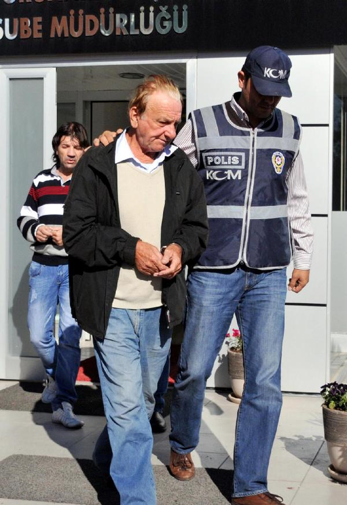 Zehir Tacirleri, 6 Kilo 668 Gram Kokainle Havalimanında Yakalandı
