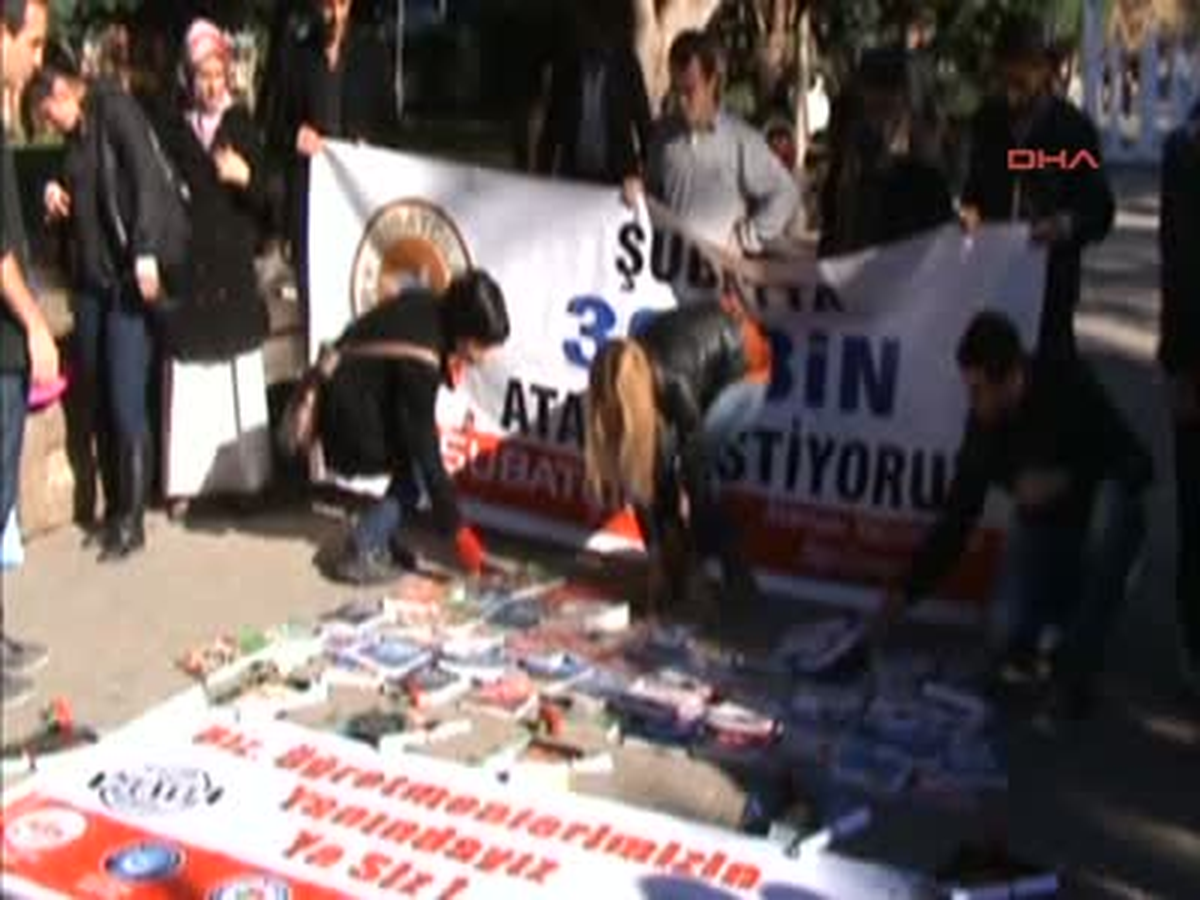 Adana Öğretmen Adayları Şubatta 30 Bin Atama İstedi