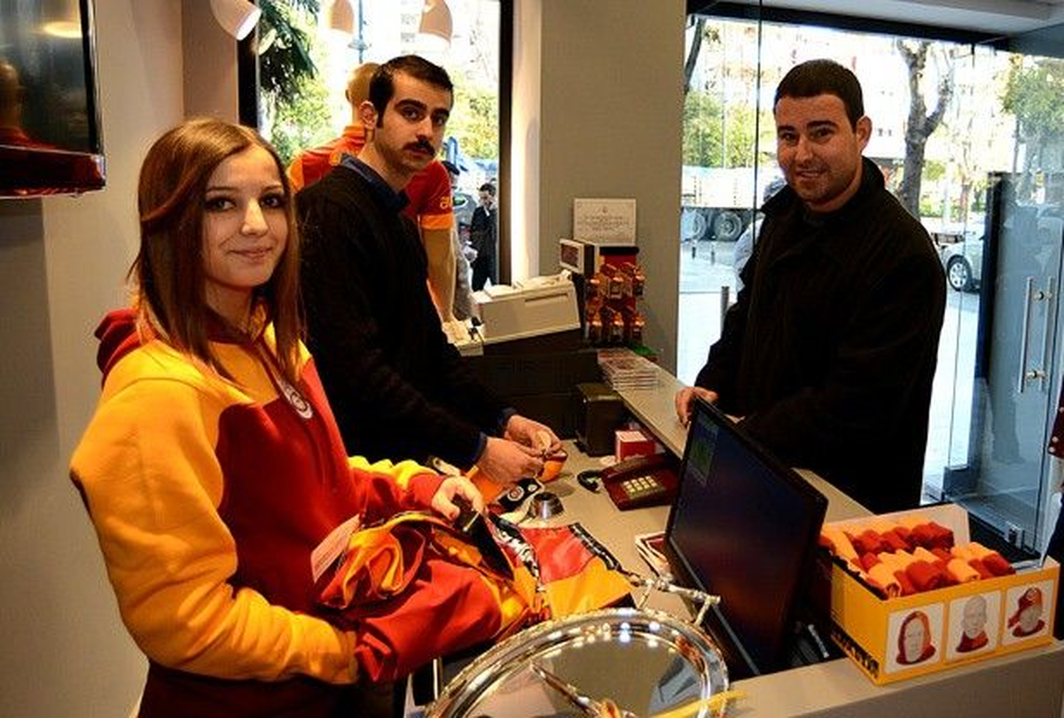 Bağdat Caddesi\'nde Gsstore Açıldı