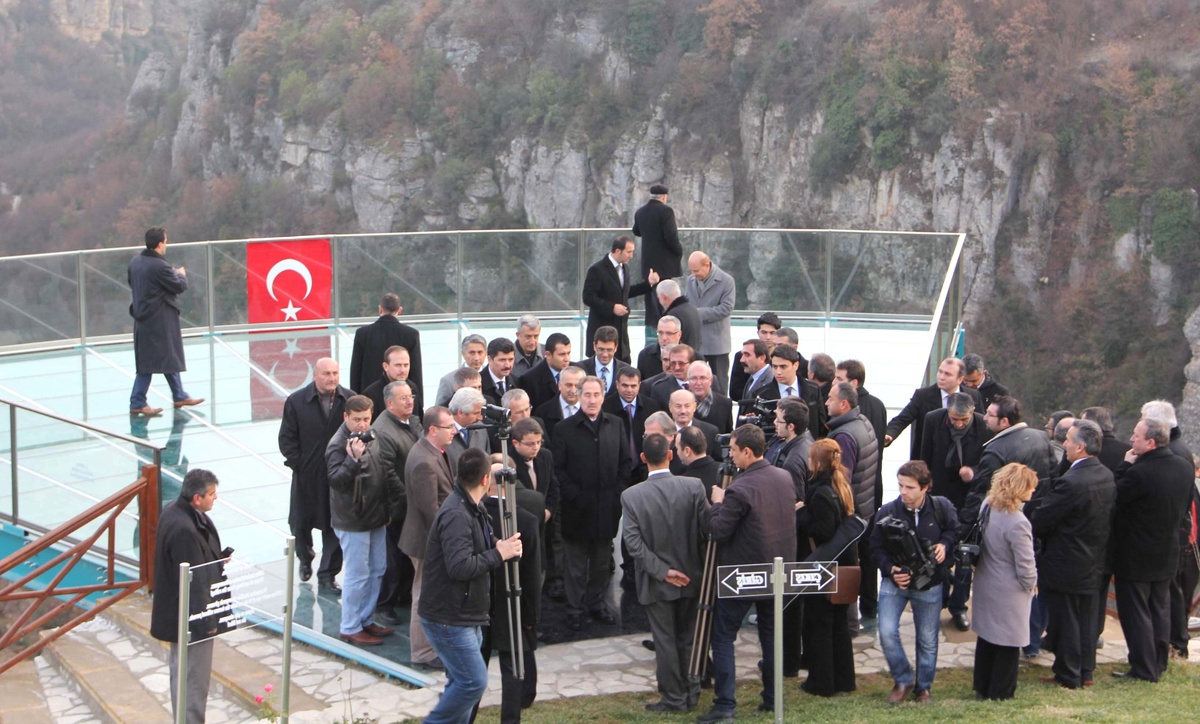 Bakan Günay: "Turizm Sektörü İstihdam Açısından da Önemli Bir Sektör"