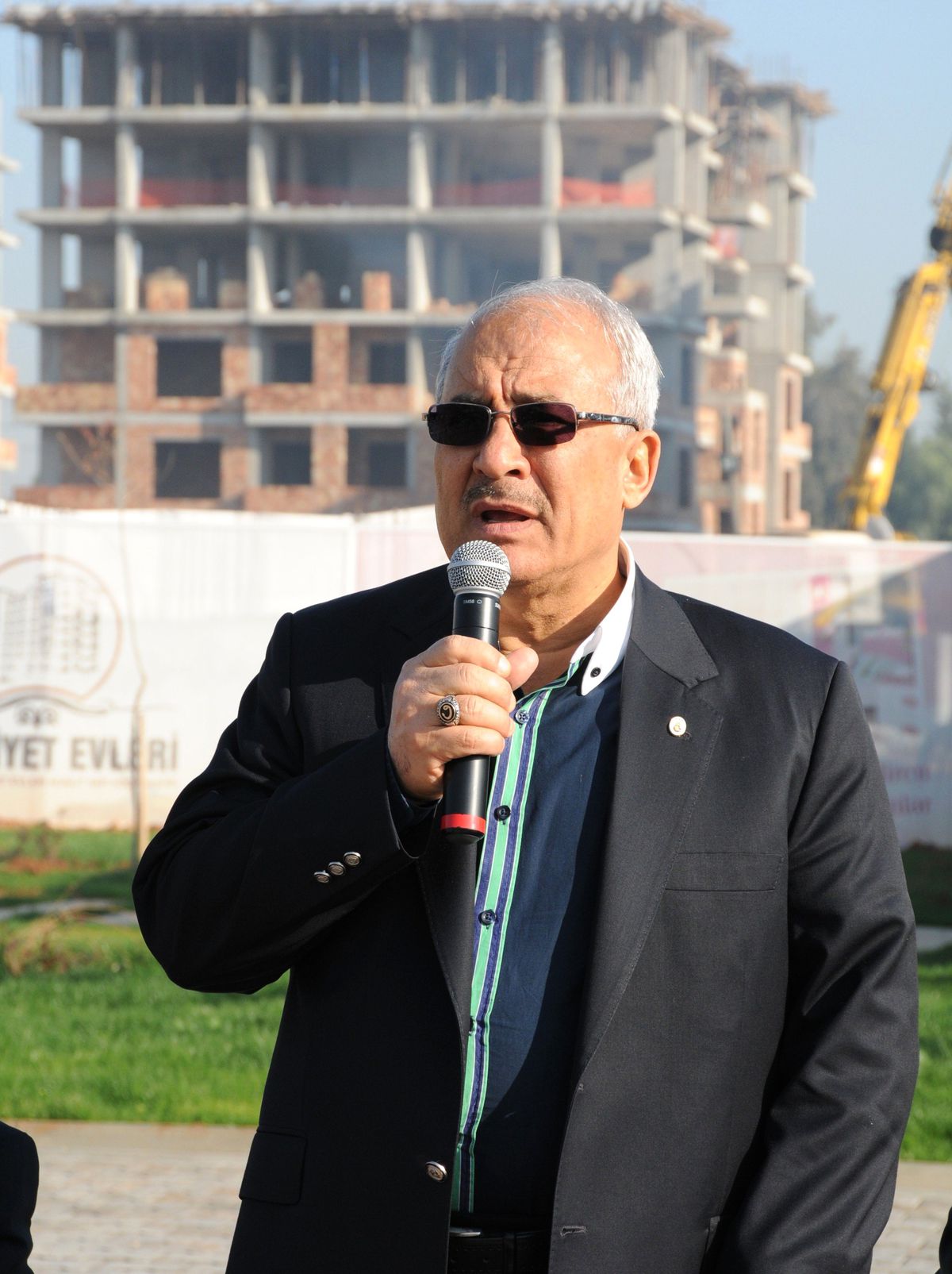 Başkan Kocamaz, Hürriyet Konutlarında Örnek Daireleri Gezdirdi