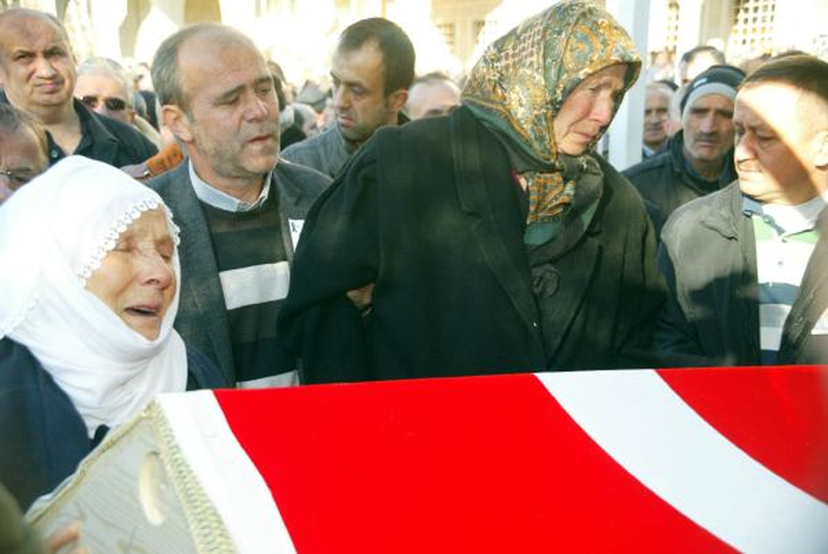 Batan Kurtarma Botunda Ölen Personel Son Yolculuğuna Uğurlandı