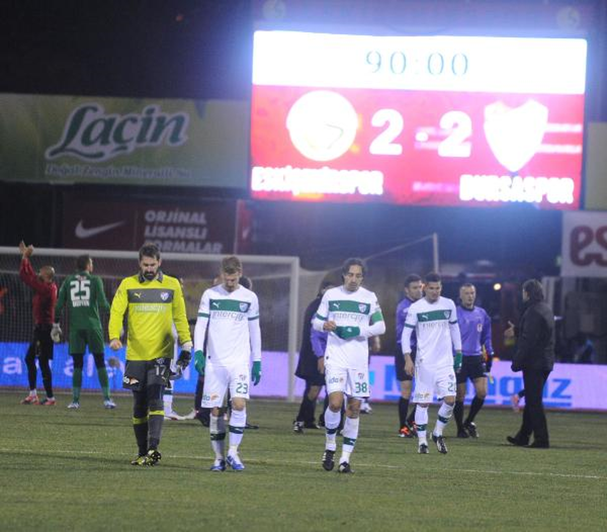 Bursaspor Kaçan 2 Puana Üzülüyor