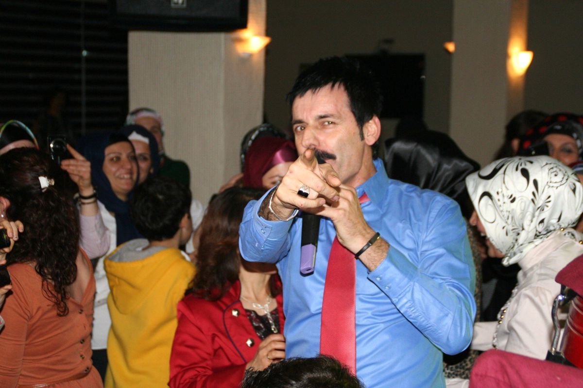 Devrekli Hanımlar Ramazan Çelik ile Eğlendiler