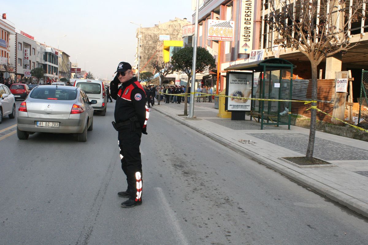 Düzce\'de Bomba Paniği