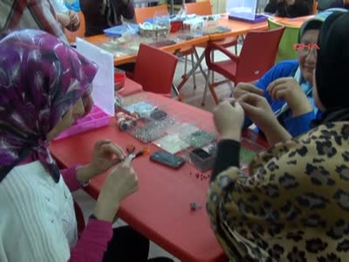 Erzincan Hem Çocukları Hem Anneleri Eğitim Görüyor