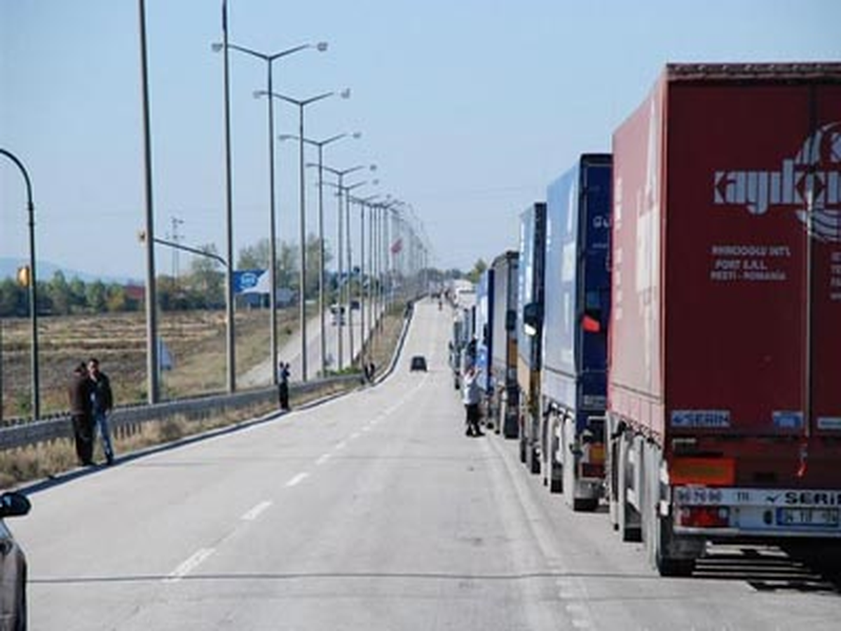 Hamzabeyli ve Kapıkule Sınır Kapılarında Tır Kuyruğu