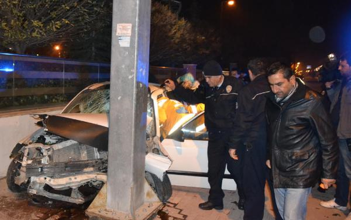 Kazada Yaralandı, \'Beni Hastaneye Götürün\' Dedi