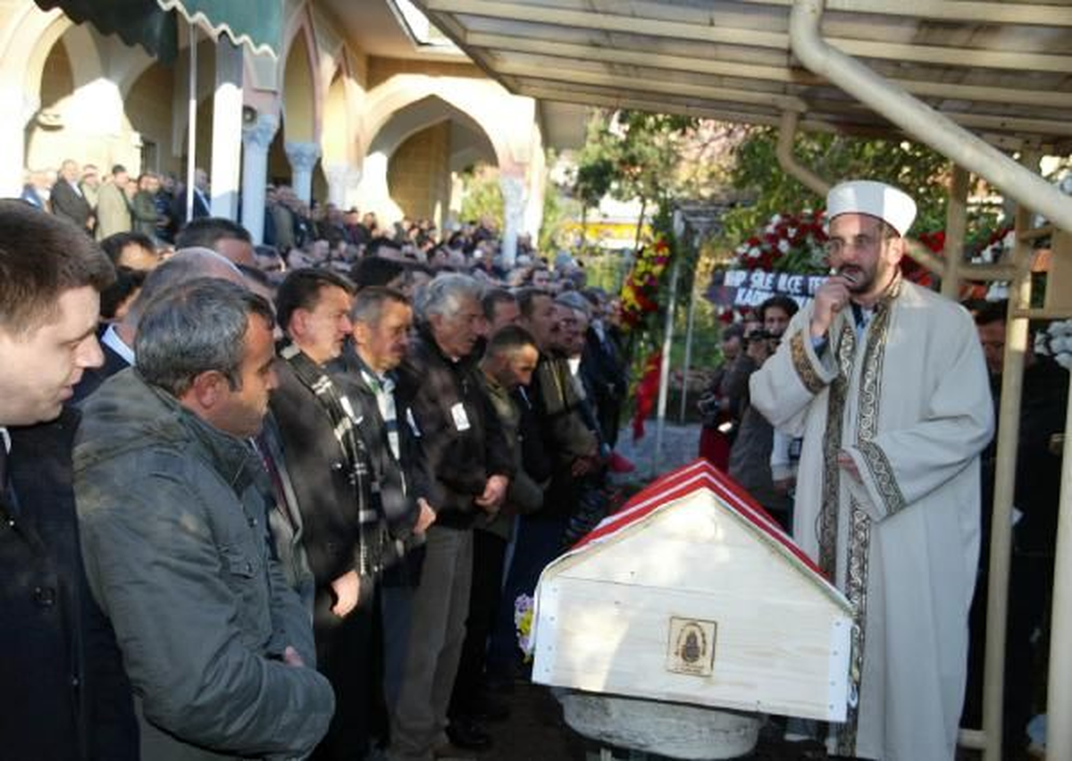 Kıyı Emniyeti Personeli İçin Cenaze Namazı Kılındı