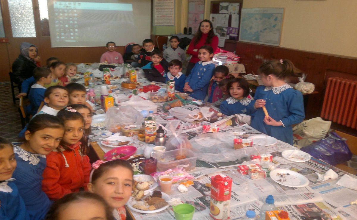 Kula 4 Eylül İlkokulu\'nda Yerli Malı Haftası