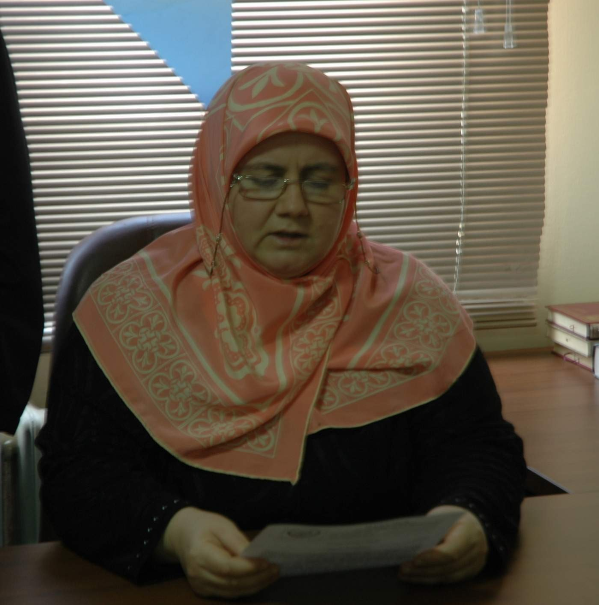 Manader, Baş Örtüsüne Özgürlük İstedi
