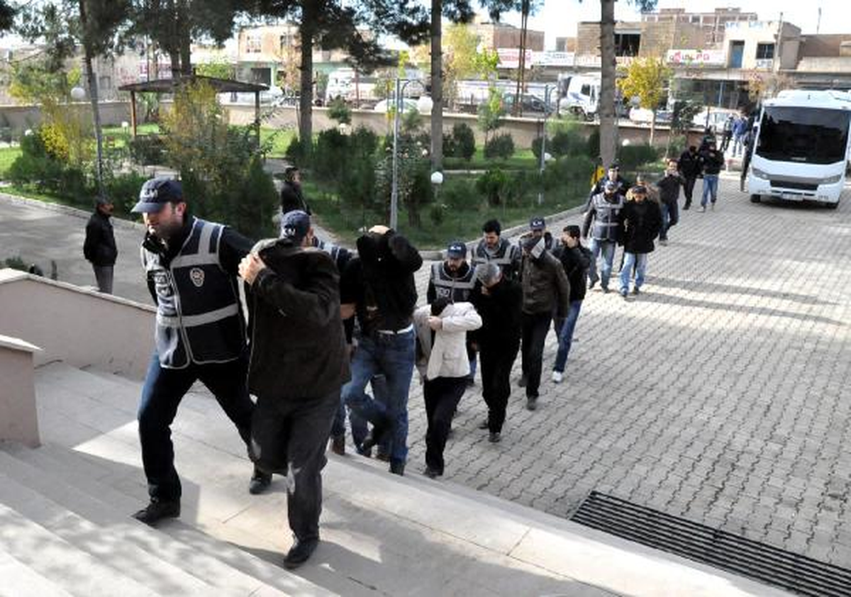 Mardin\'de 605 Kilogram Esrar Ele Geçti, 8 Kişi Gözaltında