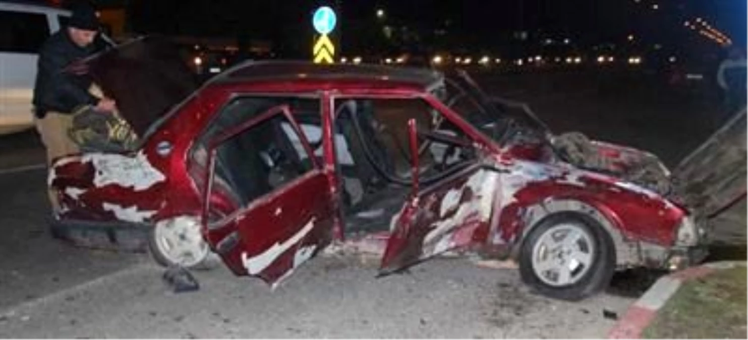 Turgutlu\'da Kaza: 3 Yaralı