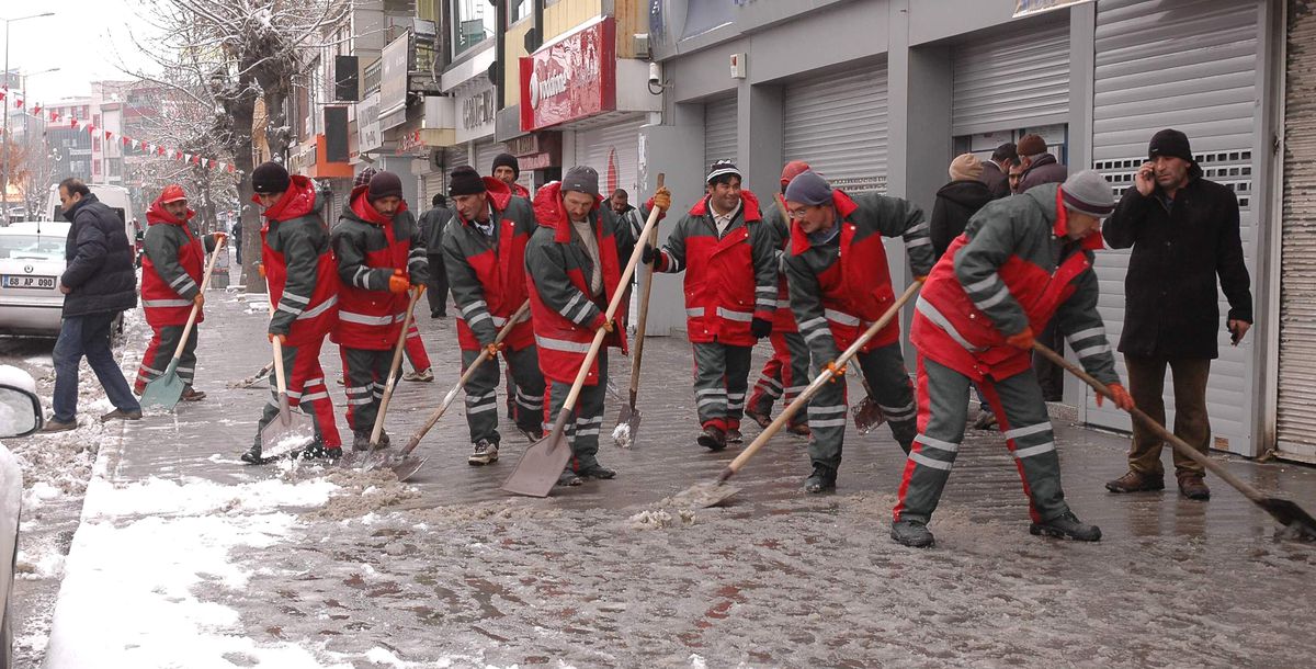 Van\'da Lapa Lapa Kar Yağışı