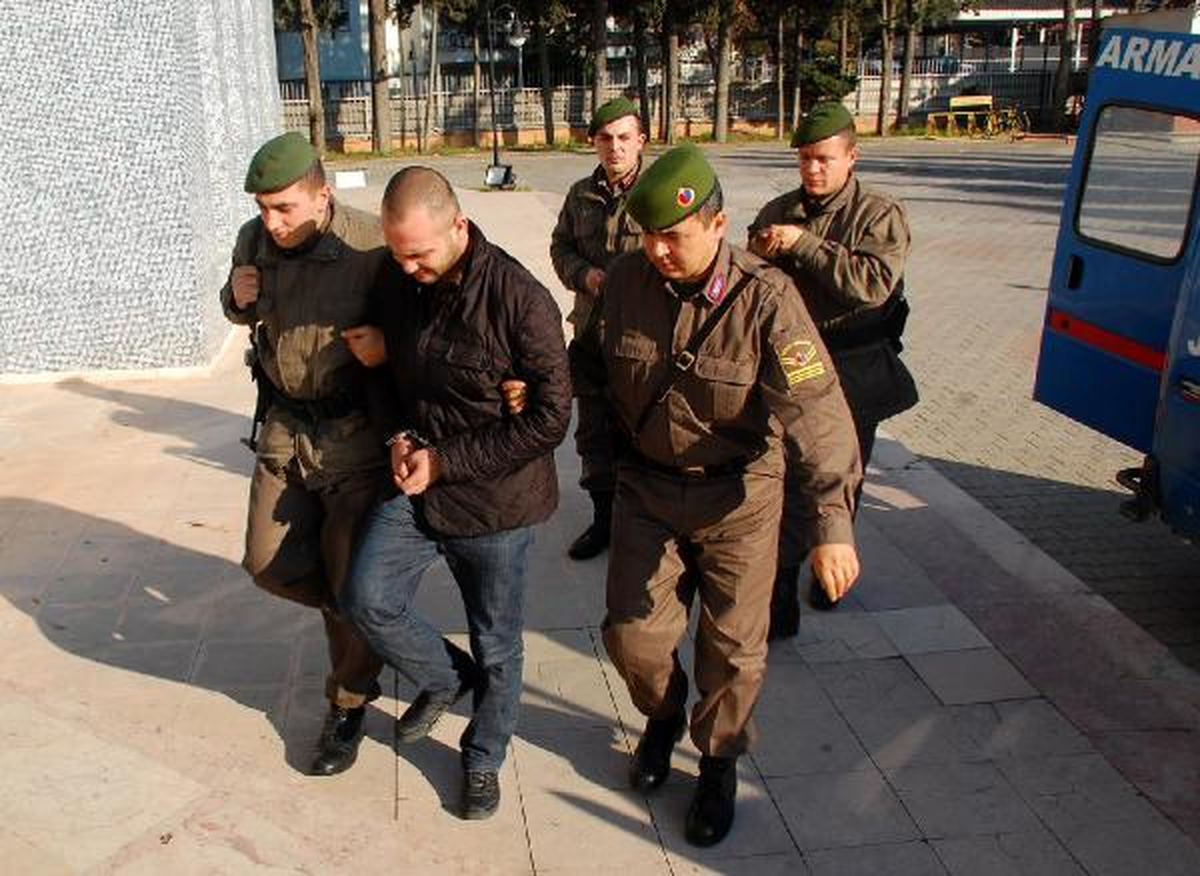 Yalova\'da 2 Bin Uyuşturucu Hap Ele Geçirildi