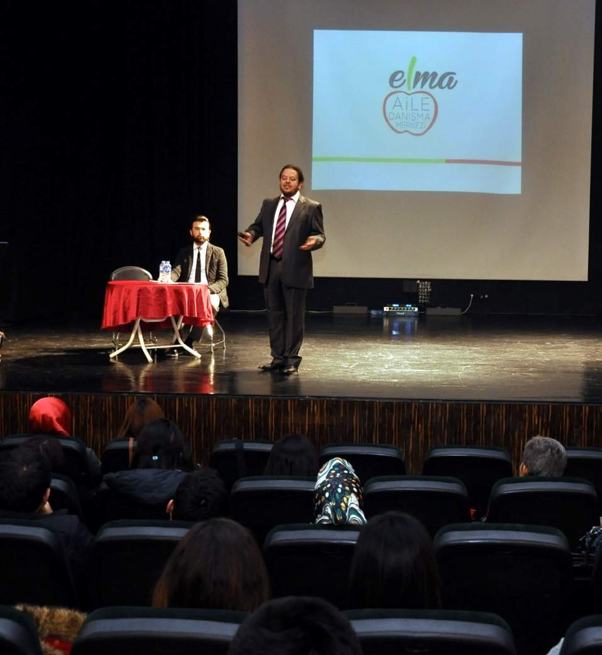 Yksm\'de Hem Evlenelim, Hem Eğlenelim Söyleşisi Yapıldı