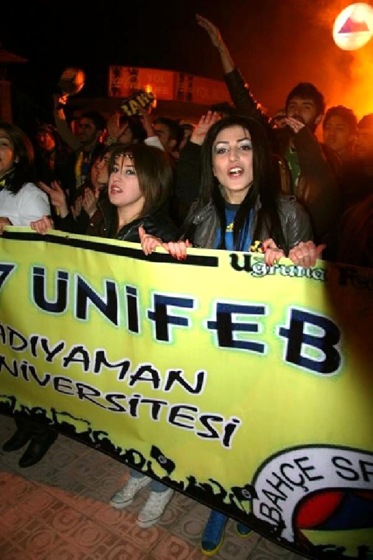 Adıyaman ve Şanlıurfa\'da Derbi Maç Gerginliği