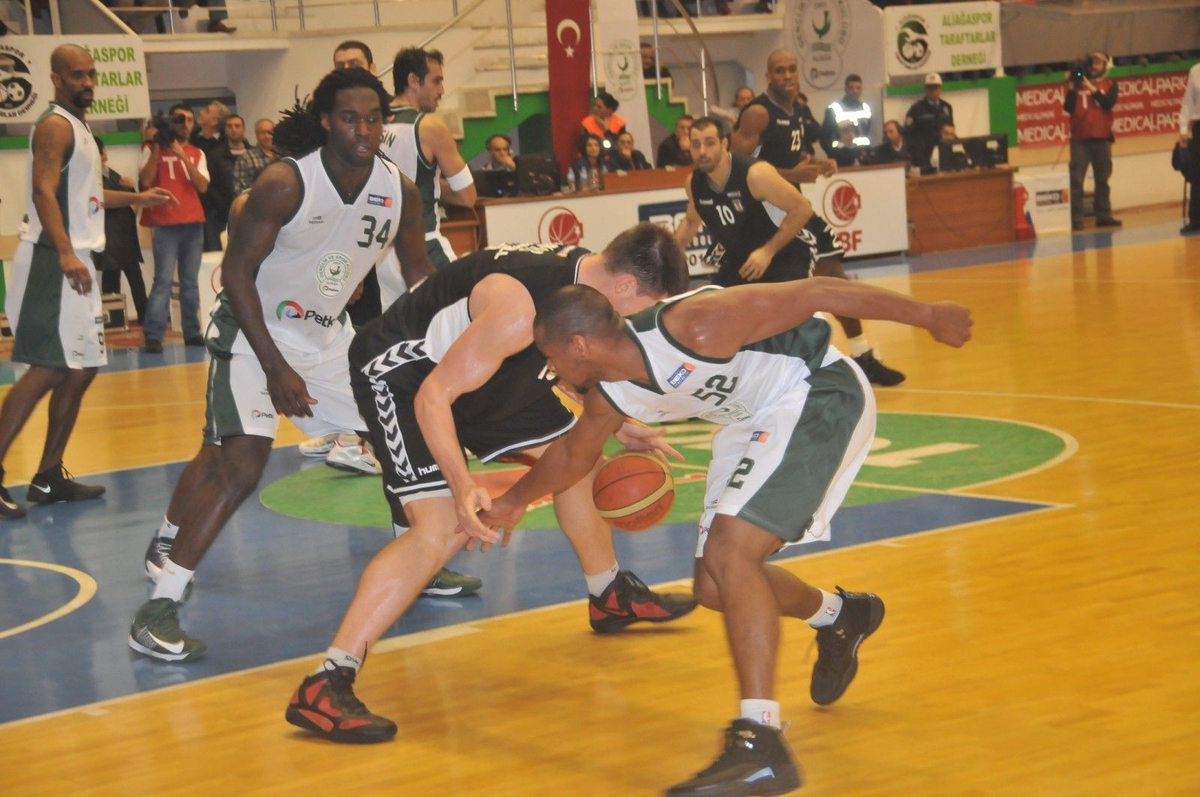 Aliağa Petkim-Beşiktaş: 72-76