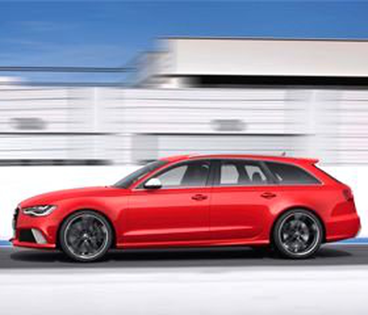 Audi\'den 560 Beygirlik Station Wagon