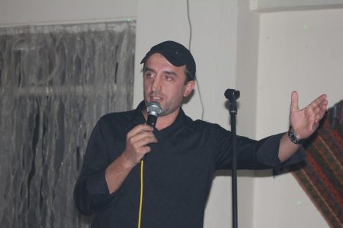 Cengiz Selimoğlu Kafe Karadeniz\'de Coşturdu