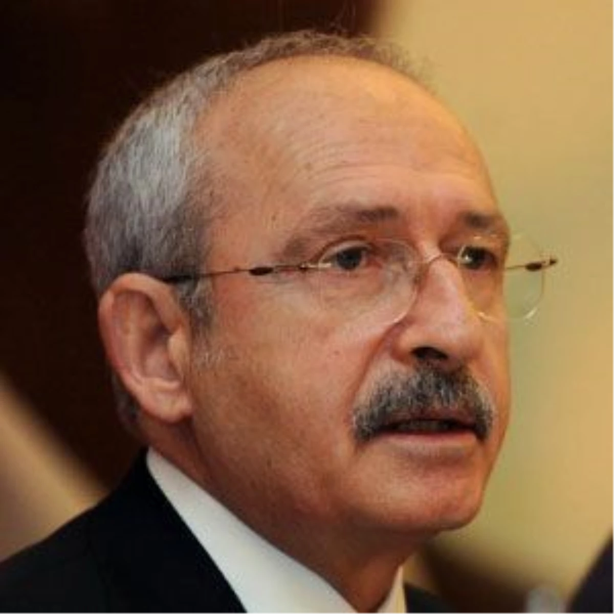 CHP Genel Başkanı Kılıçdaroğlu, Targan\'ı Kutladı