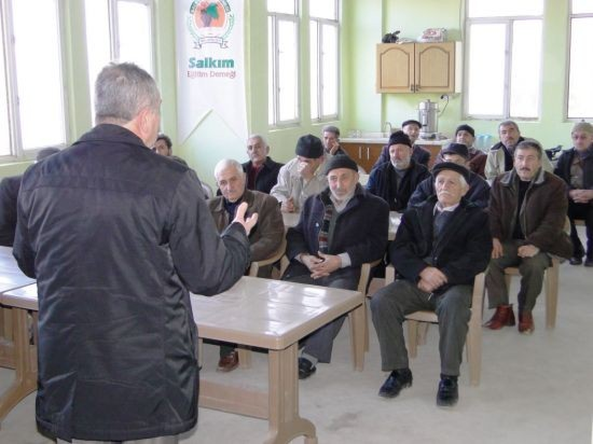 Çiftçilere Eğitim Verildi