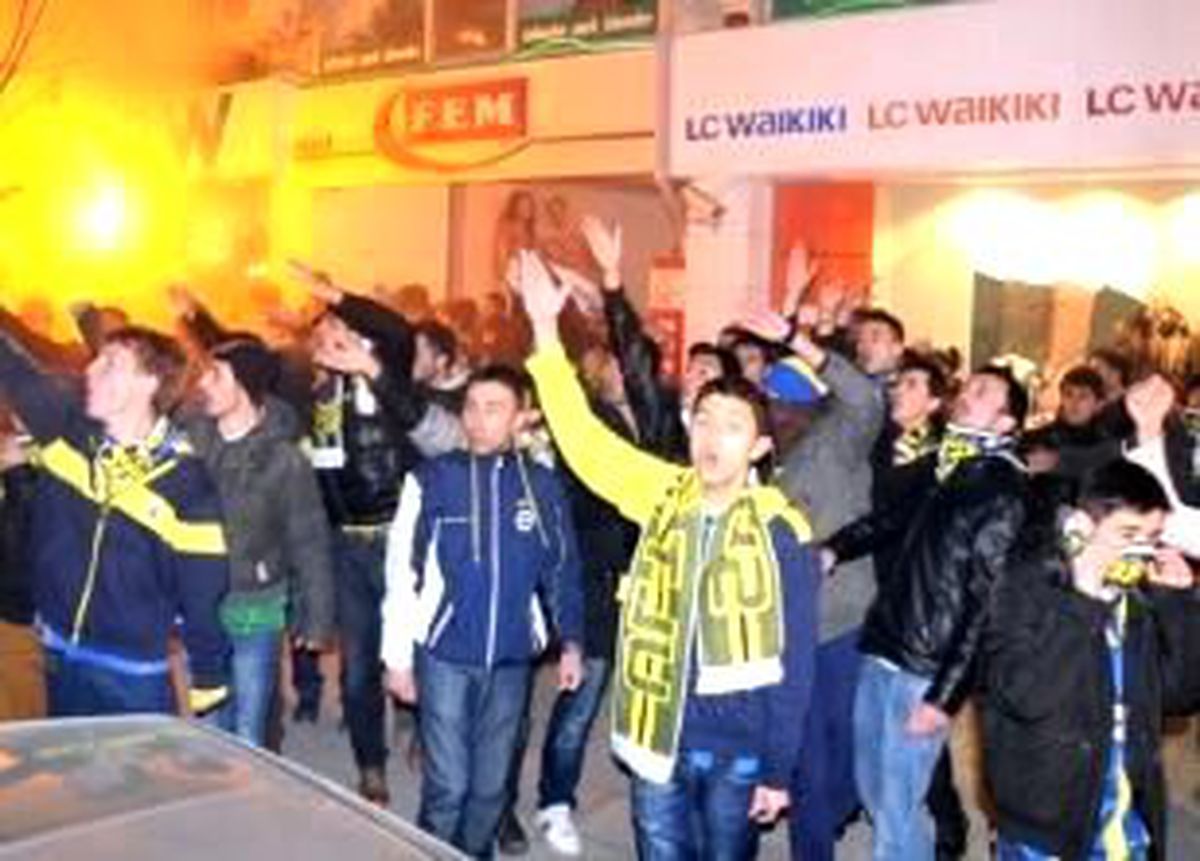 Derbi Öncesi Yine Olay! Kavga Çıktı