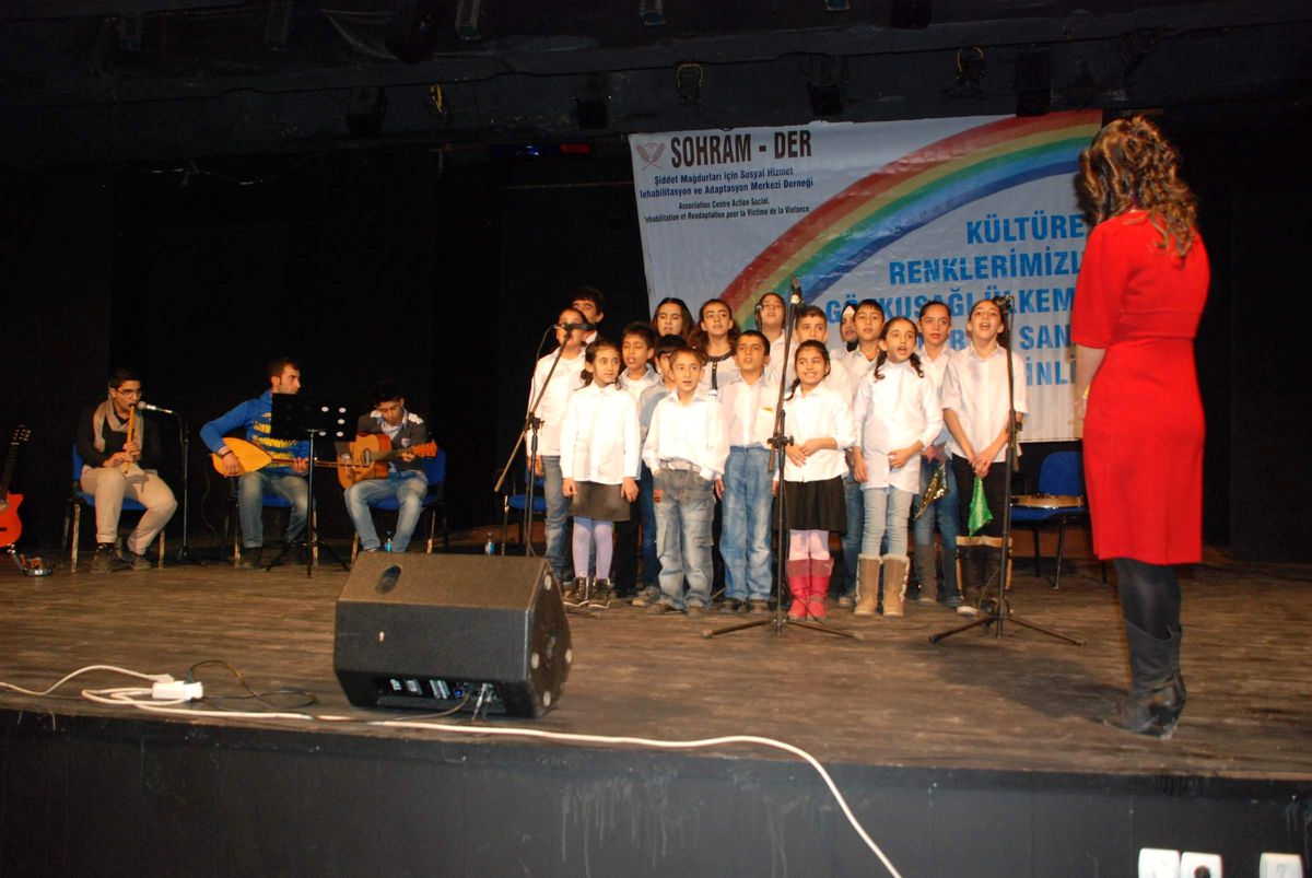 Diyarbakır\'da Çok Dilli Konser