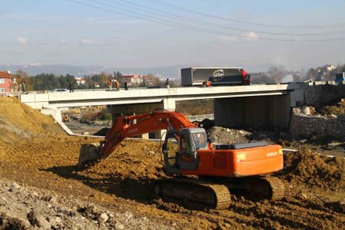 Gölcük 2\'nin Güney Köprüsü de Tamam