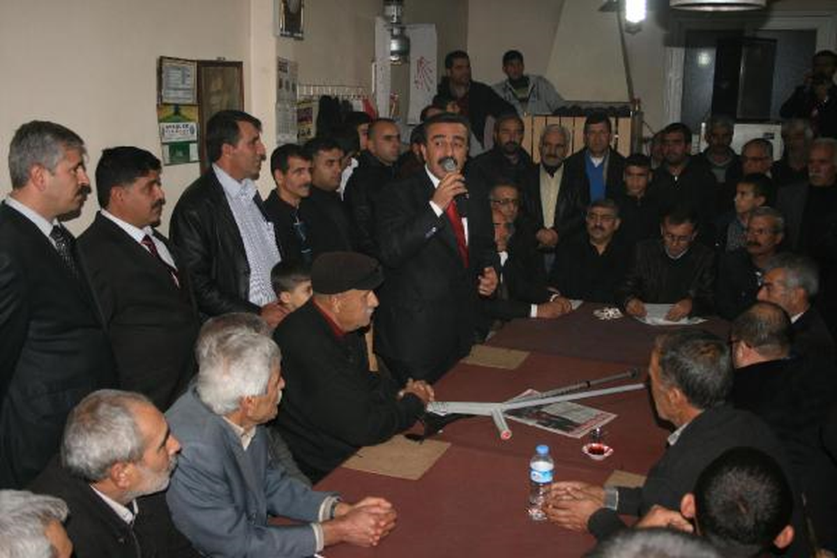 Has Parti\'den AK Parti\'ye Geçenler, Adana\'da CHP\'ye Katıldı