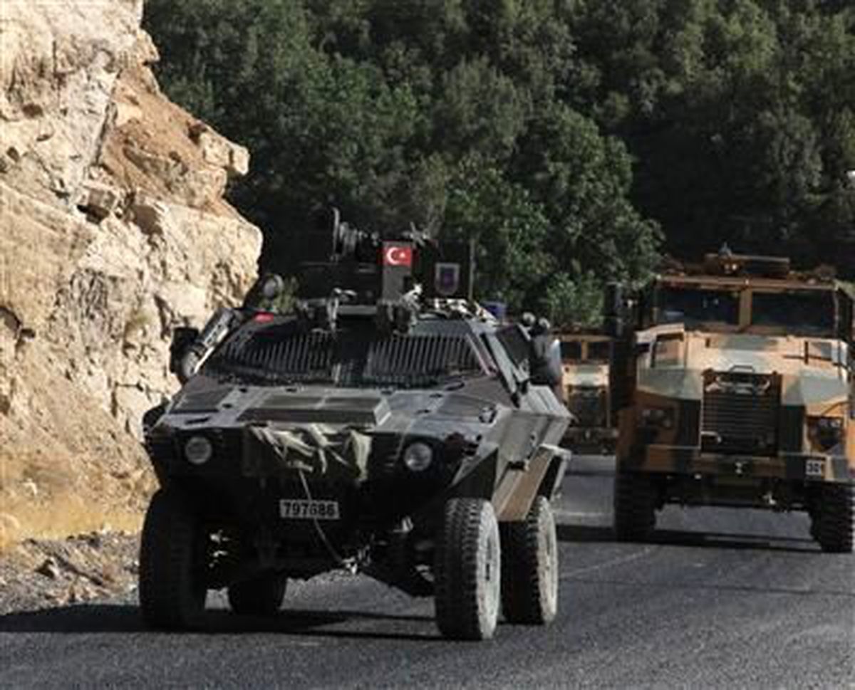 Irak Sınırına Dev Askeri Sevkiyat