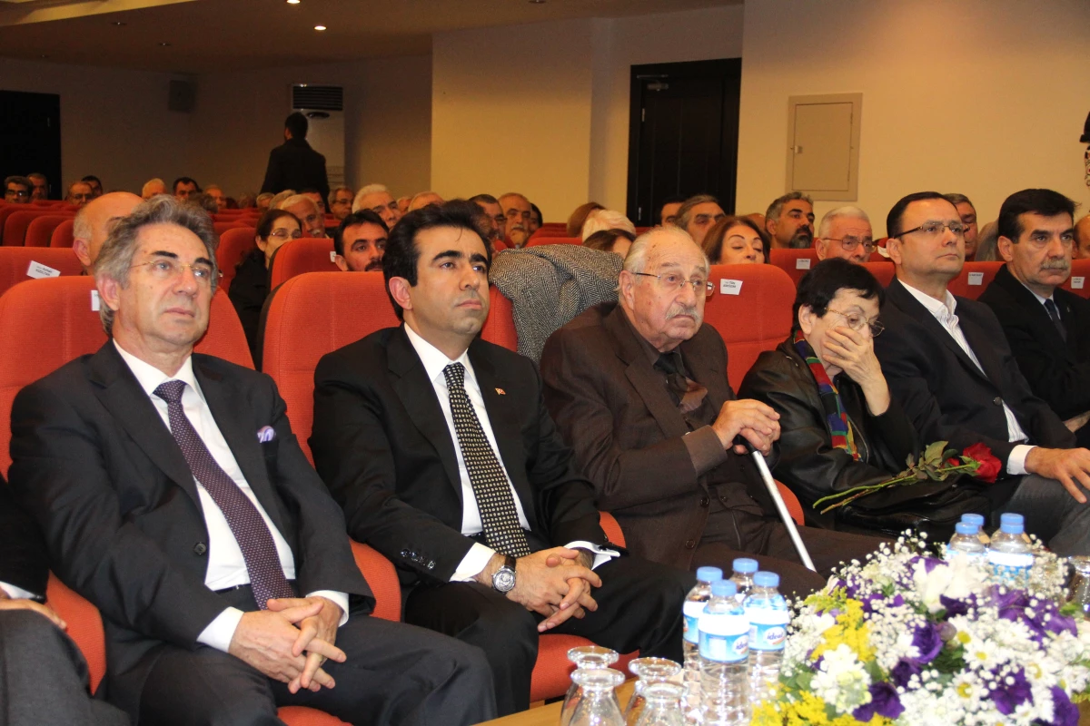 Mersin Kenti Edebiyat Ödülü Ahmet Oktay\'a Verildi