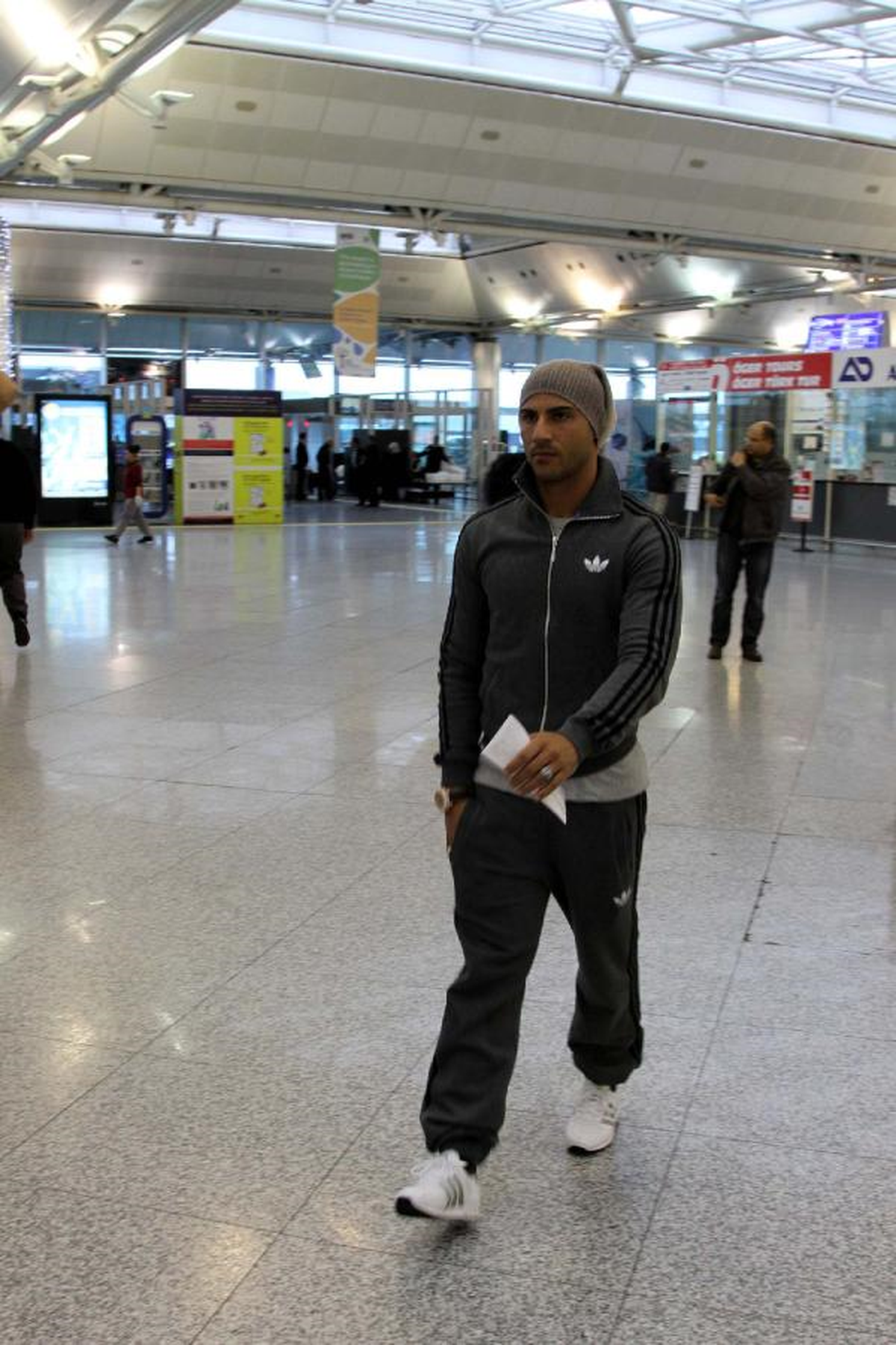 Quaresma, Ailesini Gönderdi