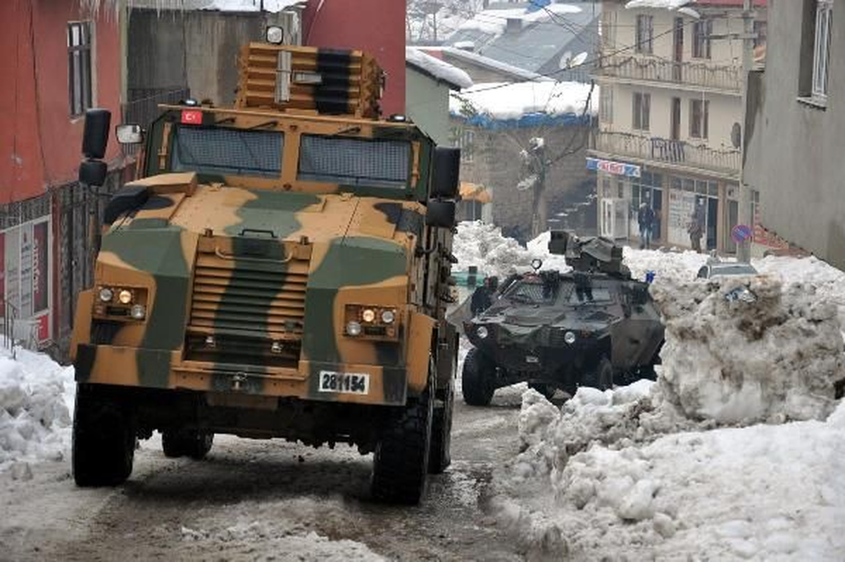 Şırnak\'ta Askeri Araç Sevkıyatı