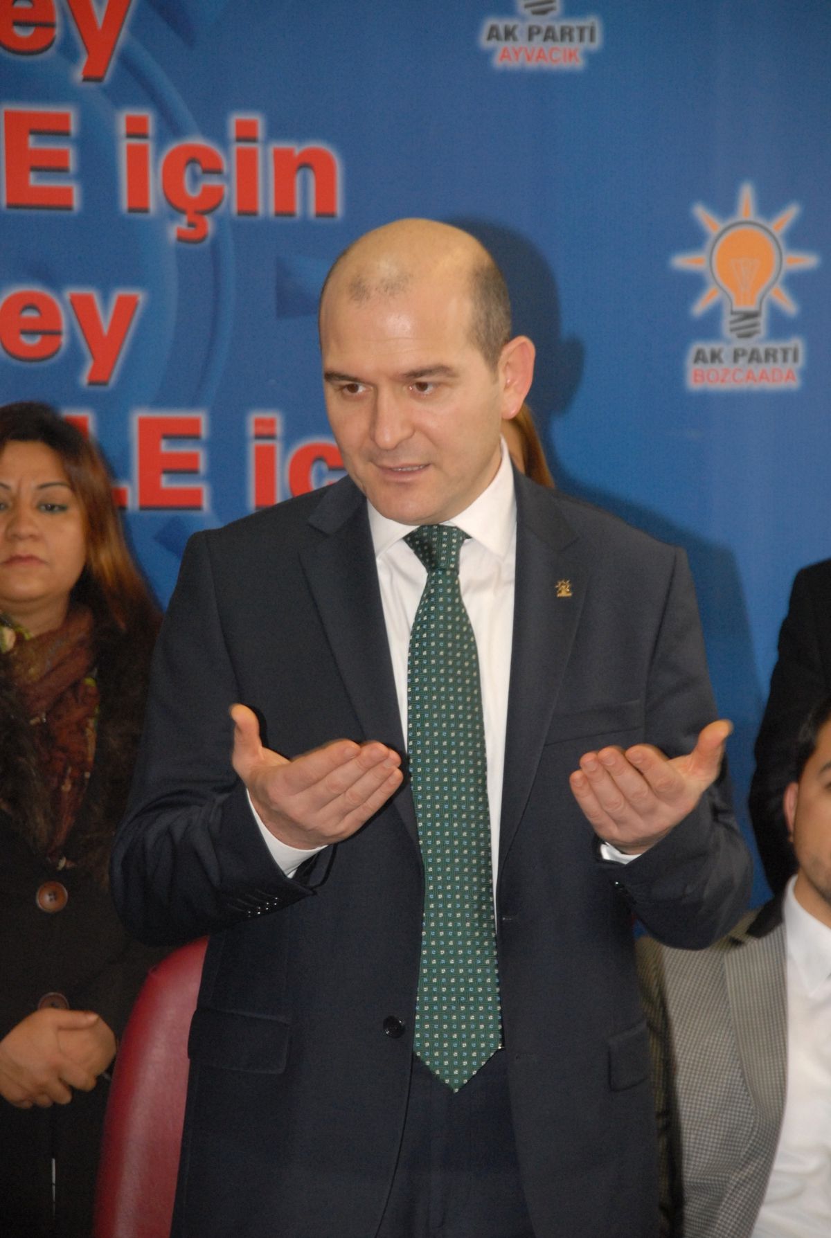 Soylu Partilileri Ağlattı