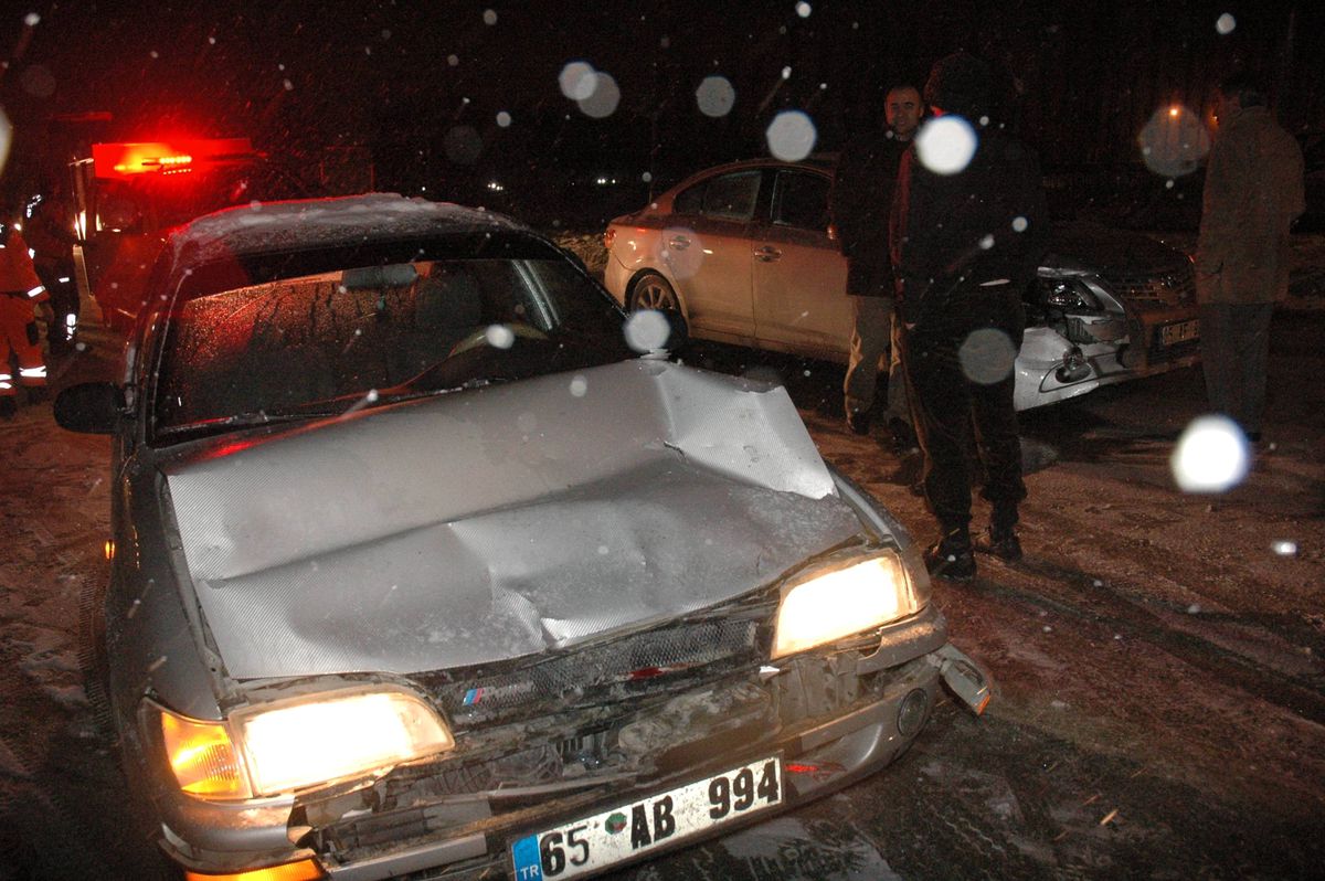 Van\'da Zincirleme Trafik Kazası