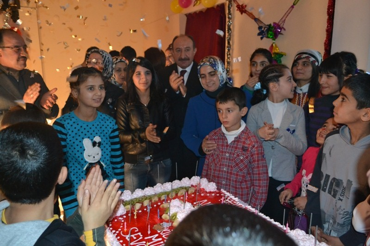 49 Çocuğun Doğum Günü Kutlaması