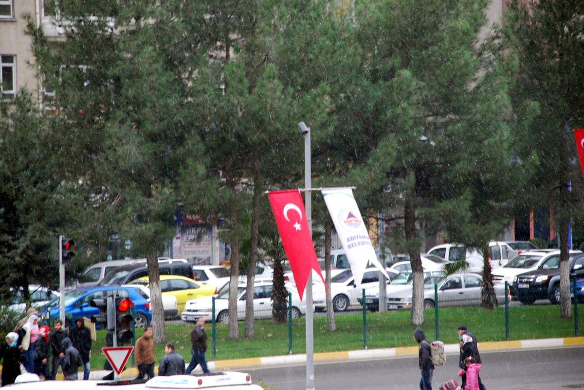 Adıyaman\'a İlk Kar Düştü