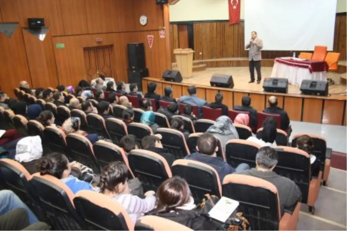 Ağrı\'da "Evde Okul, Okulda Kalite" Konferansı