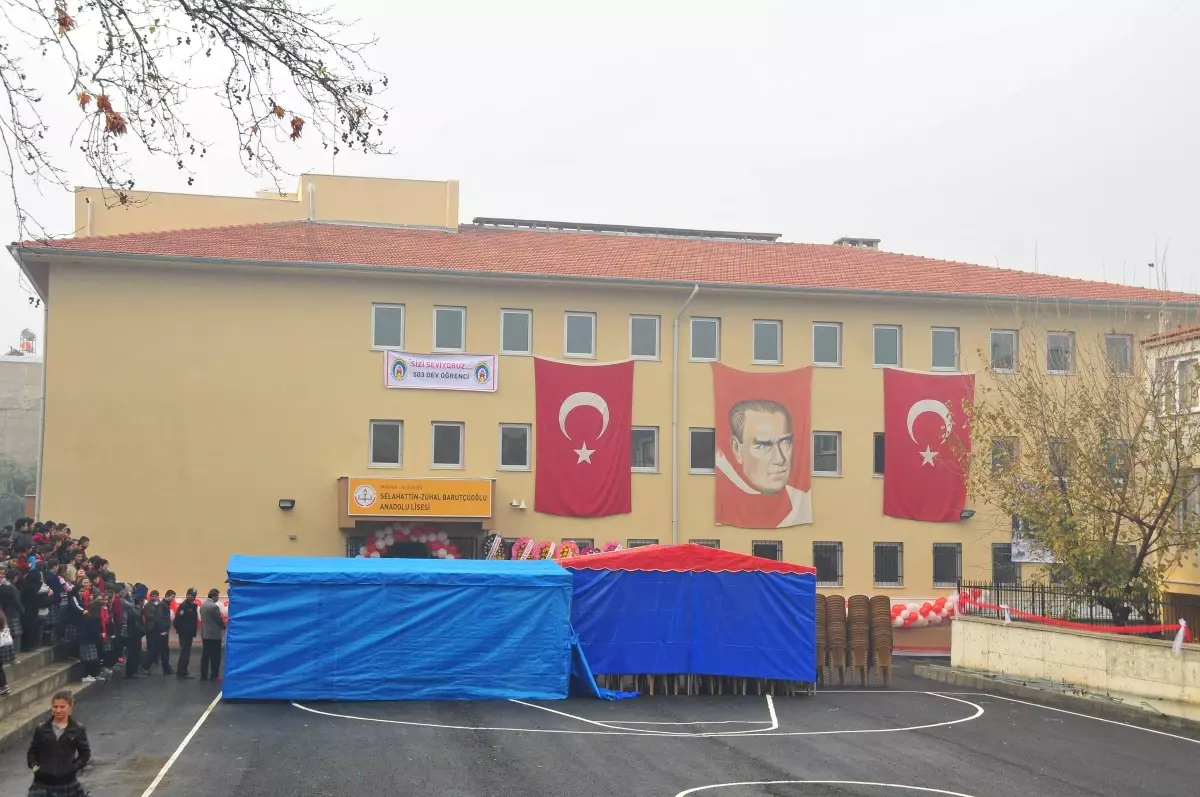 Alaşehir Anadolu Lisesi Bahçesine 18 Derslikli Ek Bina