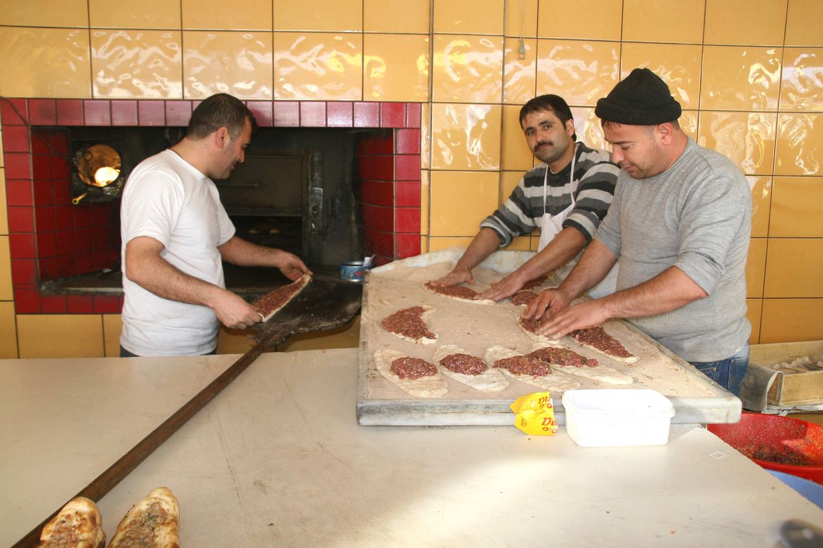 Boğazlıyan\'da Kıymalı Pideye Yoğun İlgi