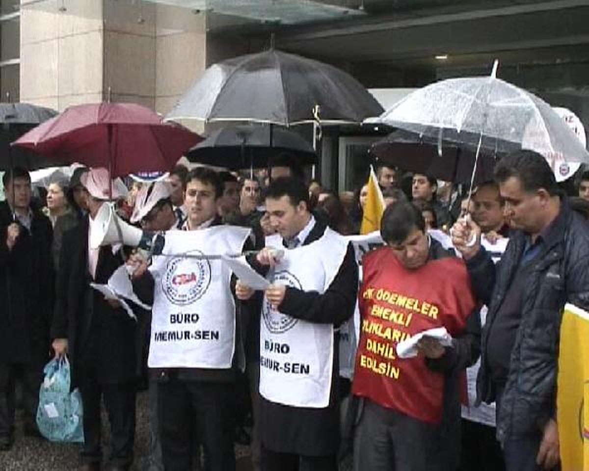 Bu Kez Adliye Çalışanları Eylem Yaptı